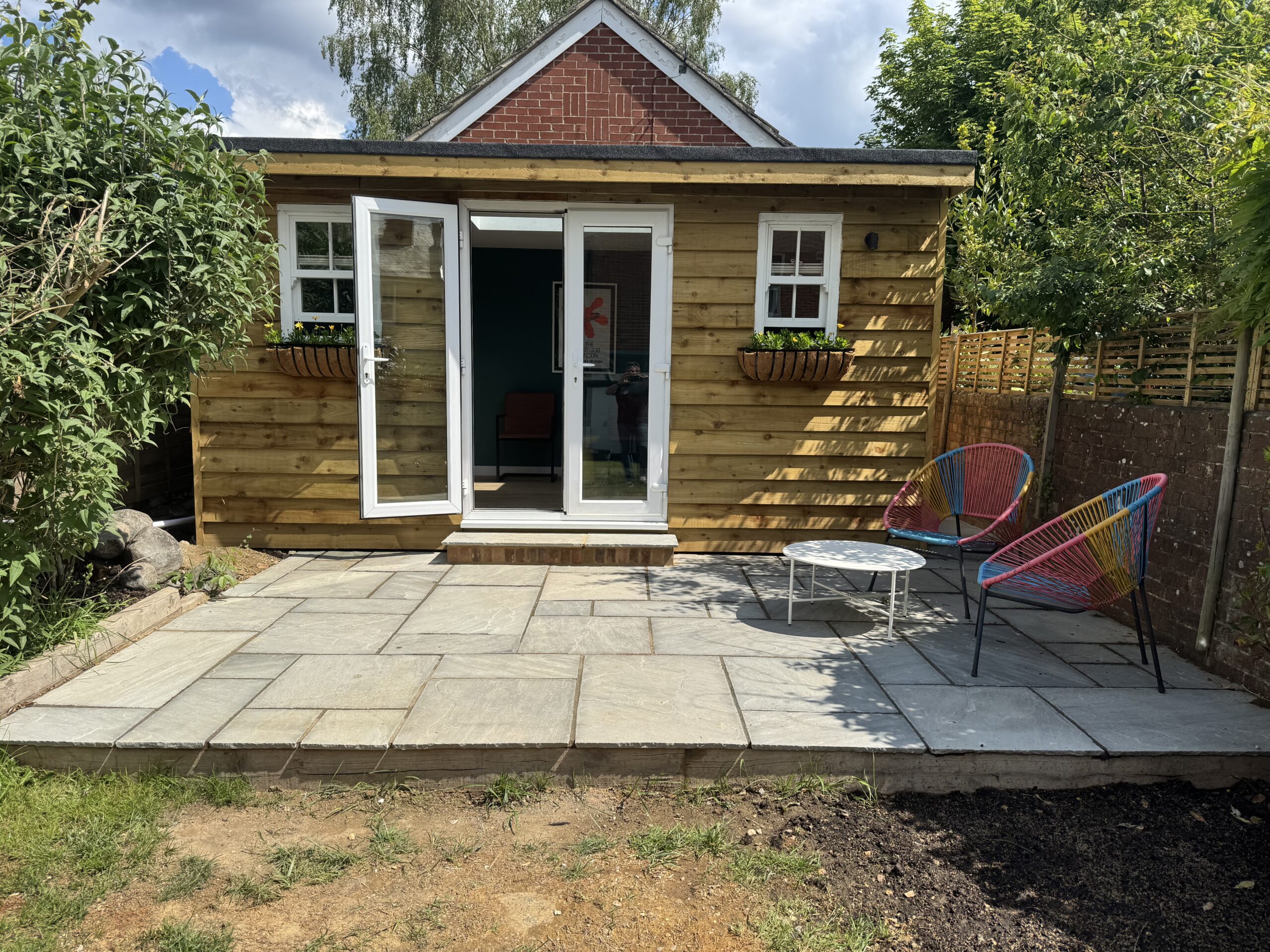 Rogate Construction Limited - Fully insulated Garden Room with running water at a property in Liss