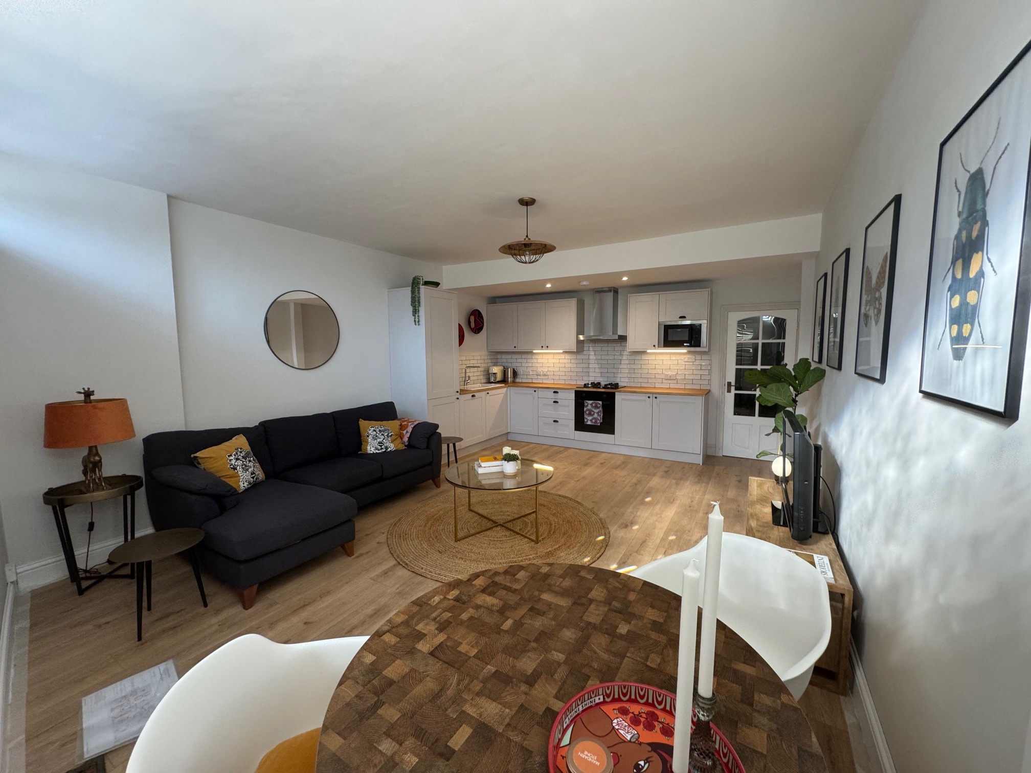 Rogate Construction Limited - Open plan kitchen / living room in Liss