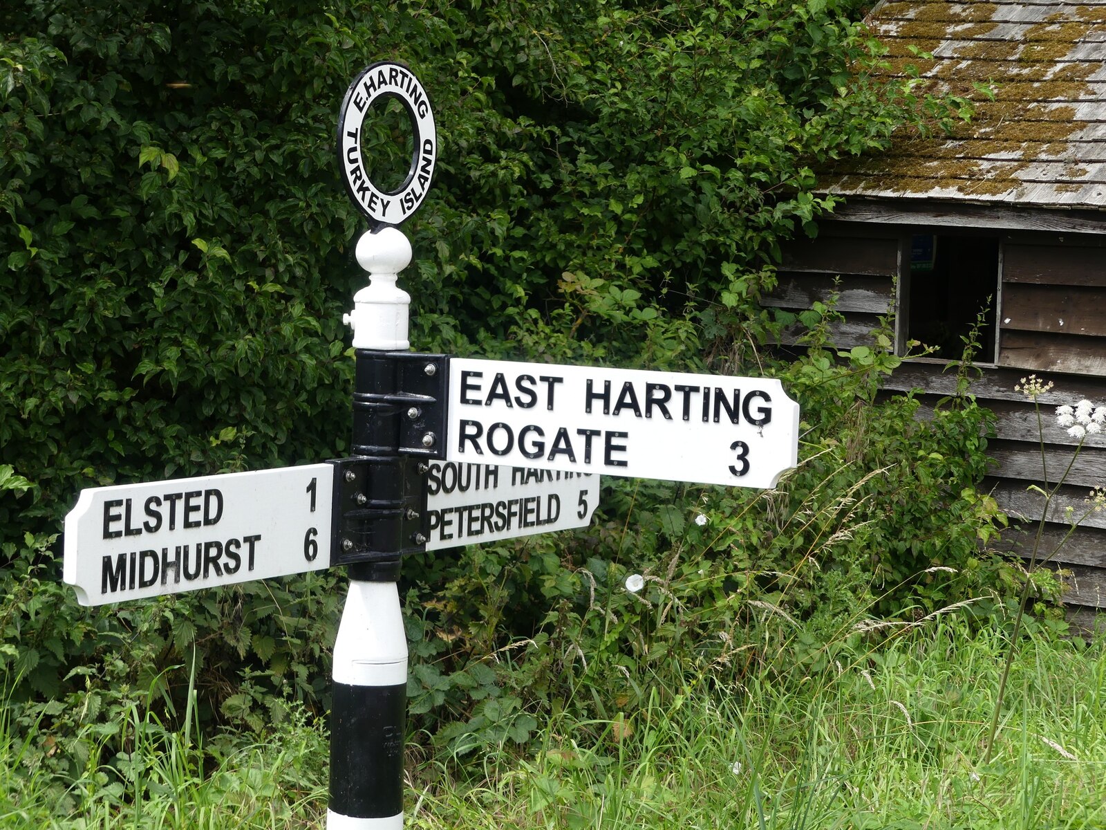 © Copyright L Spooner and licensed for reuse under this Creative Commons Licence.