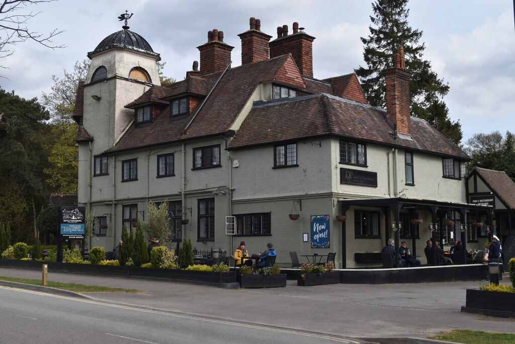 © Copyright David Martin and licensed for reuse under this Creative Commons Licence.